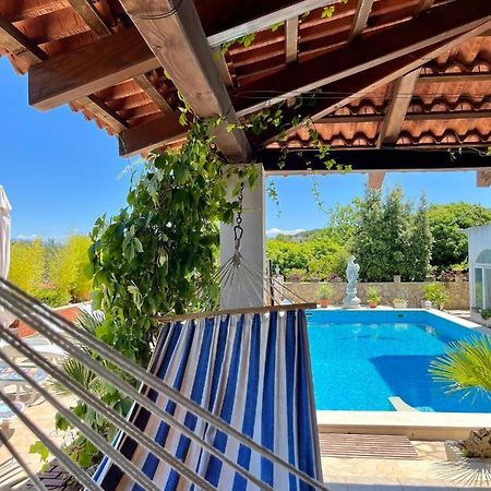 Apartman Gorana With Swimming Pool เยลซา ภายนอก รูปภาพ