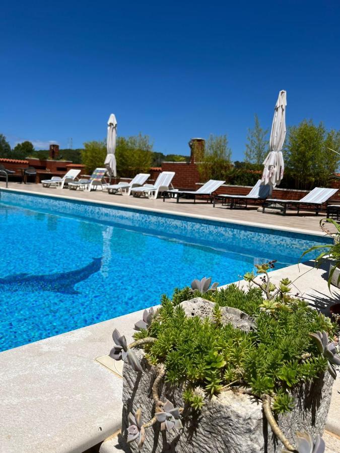 Apartman Gorana With Swimming Pool เยลซา ภายนอก รูปภาพ